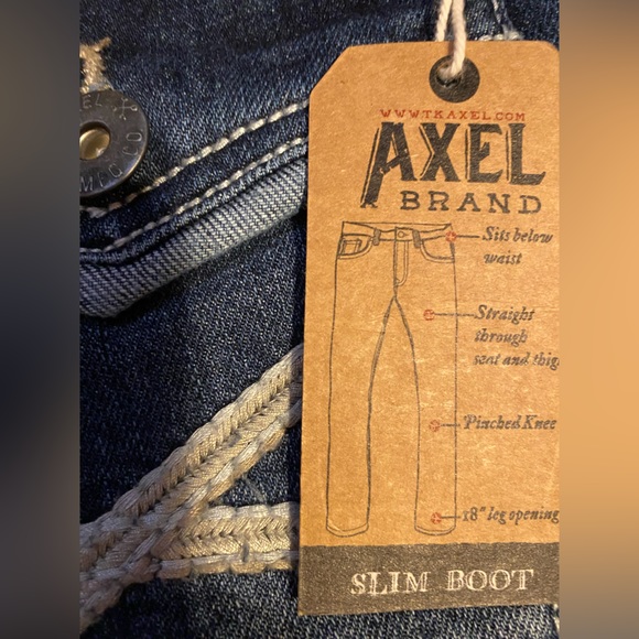 NWT Axle Slim Boot Cut Style with nice medium wash and button on back pockets - Picture 9 of 11